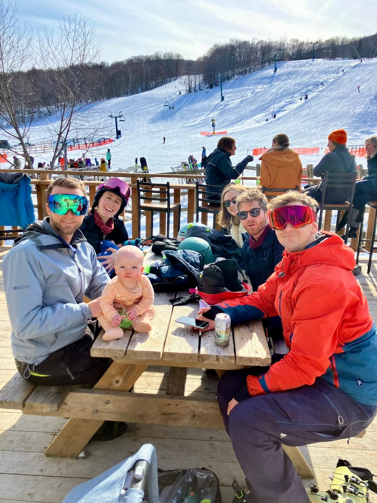 Tremblant picnic table